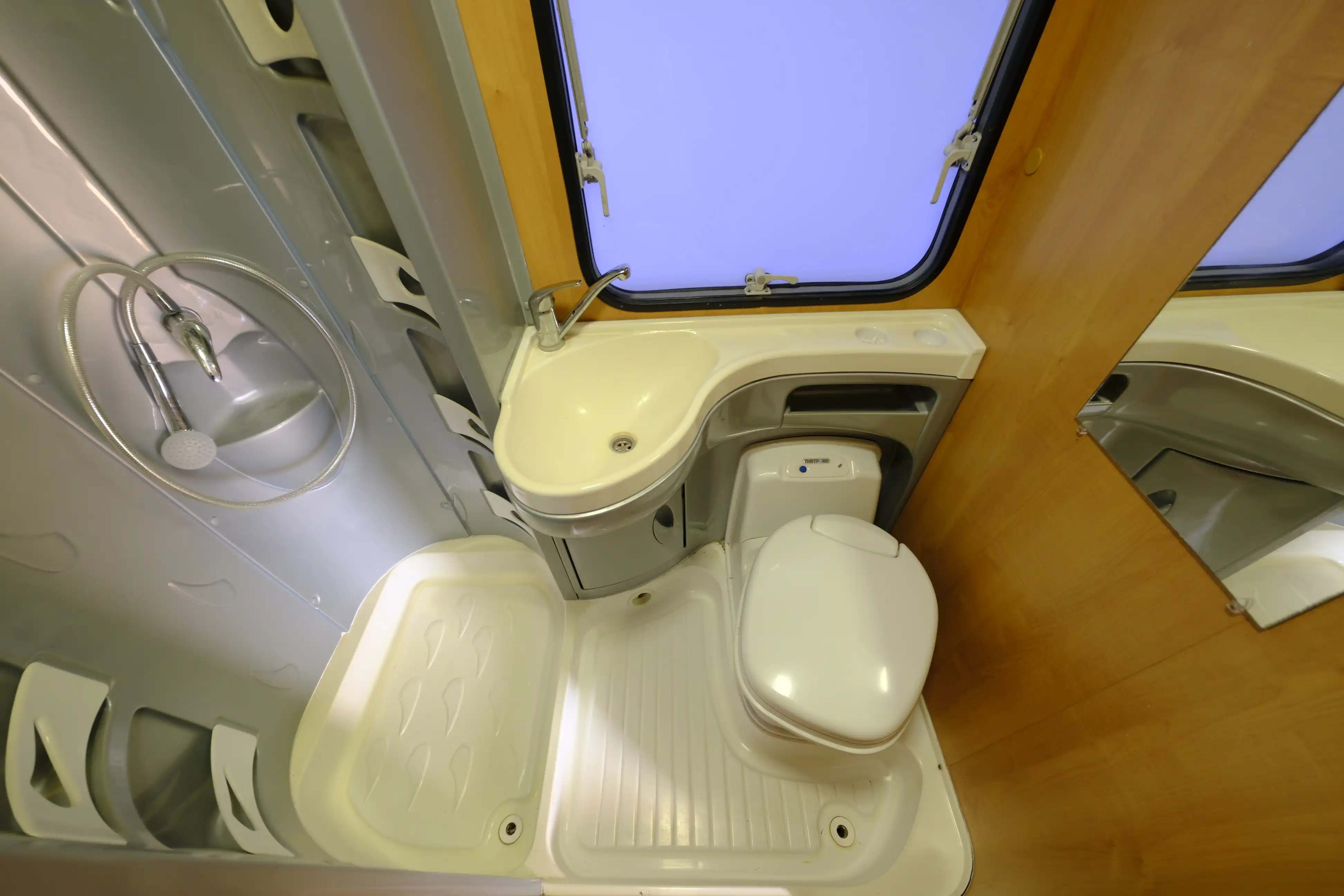 ROLLER TEAM Auto Roller Garage - Ansicht 16